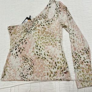 N: philanthropy Libra Abstract Animal Olive Top Small